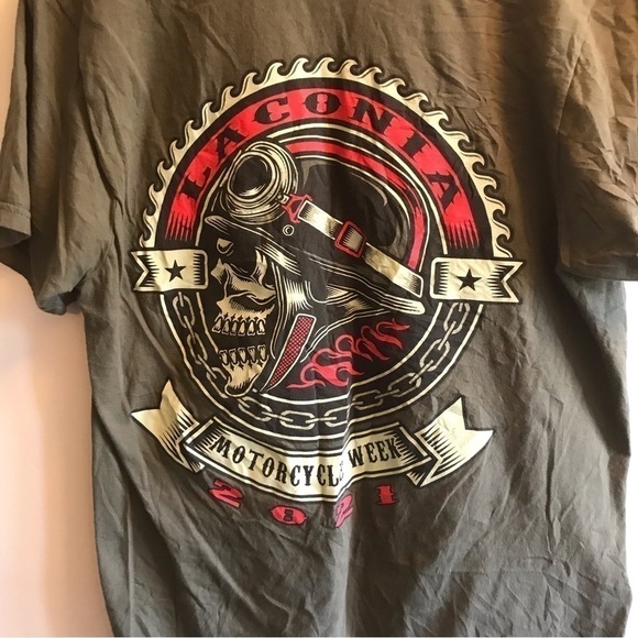 men’s size L army green T-shirt with large emblem on back and smaller on chest. - Picture 4 of 4